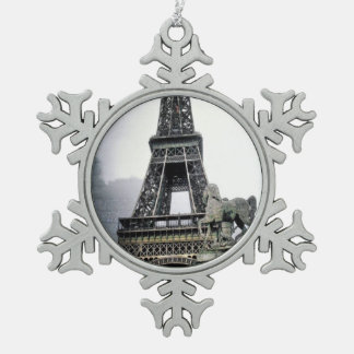 Contemporary Eiffel tower スノーフレークピューターオーナメント