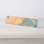 Contemporary Leaf Design in Peach デスクネームプレート (正面)