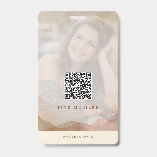 Content Creator Badge Photo QR Code Aesthetic バッジ (裏面)