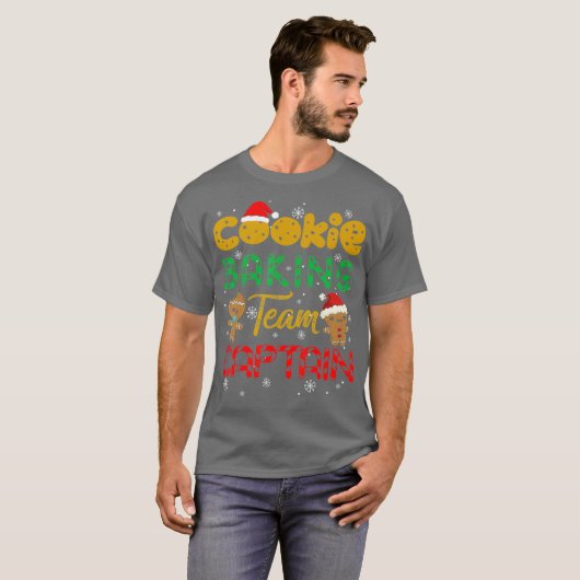 Cookie Baking Team Captain Gingerbread Christmas Tシャツ (正面フル)
