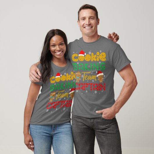 Cookie Baking Team Captain Gingerbread Christmas Tシャツ (ユニセックス)