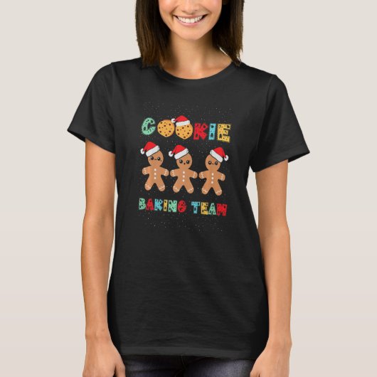 Cookie Baking Team Gingerbread Men With Xmas Hats  Tシャツ (正面)