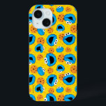 Cookie MonterとCookieのパターン iPhone 15ケース<br><div class="desc">このおもしろいと明るいCookie Monsterパターンをチョコレートチップクッキーと一緒にチェックして       ください！この項目は2才以上の方にお勧めします。© 2014 Soma Workshop.www.sesamestreet.org</div>