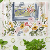 Cooking with a view of the Eiffel Tower キッチンタオル (折り畳み)