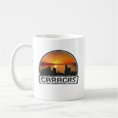 Cool Caracas Venezuela Skyline Vintage Travel コーヒーマグカップ (左)