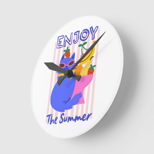 Cool Cat Enjoying the Summer ラウンド壁時計 (傾斜)