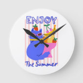 Cool Cat Enjoying the Summer ラウンド壁時計 (正面)