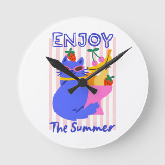 Cool Cat Enjoying the Summer ラウンド壁時計