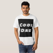 Cool Dad タイポグラフィ デザイン Tシャツ (正面フル)
