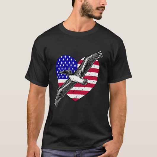 Cool Flying Birds Flag Heart America Pelican Birds Tシャツ (正面)