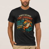 Cool Fox – たえず探究し、たとえ傷ついても真実を見極める Tシャツ (正面)