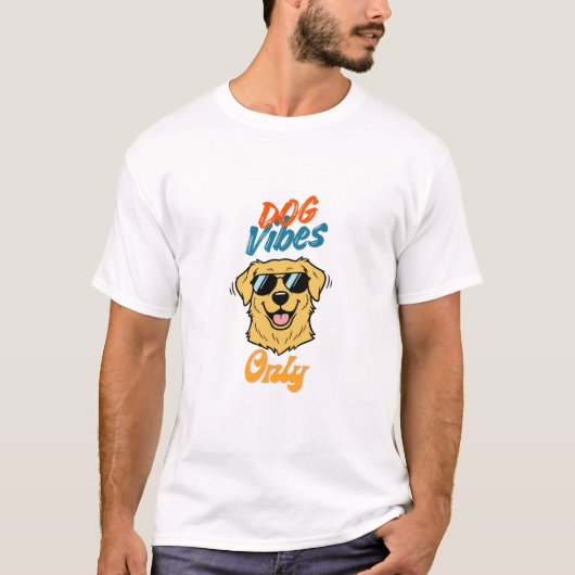 Cool Golden Retriever with Cool Quote T-shirt Tシャツ (正面)