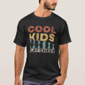 Cool Kids playing Chess Player Tシャツ (正面)