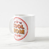 Cool Mom Club | Retro Badge Logo コーヒーマグカップ (正面左)