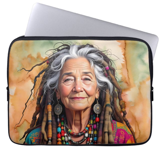 Cool Old Lady in Dread Locks Hippie Woman Blank ラップトップスリーブ (正面)
