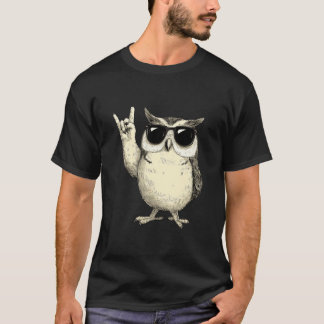 Cool Owl with Sunglasses Hand Sign Art Tシャツ