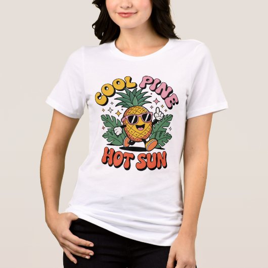 Cool Pine Hot Sun Retro Pineapple Summer Vibes トライブレンドTシャツ (正面)