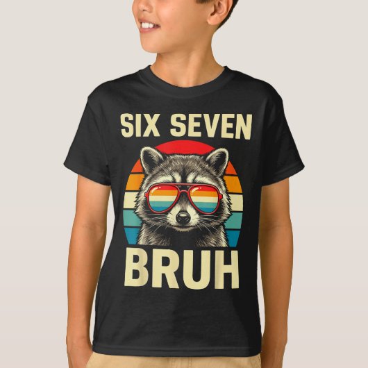 Cool Retro Six Seven Bruh Raccoon Sungles Meme 67  Tシャツ (正面)