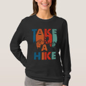 Cool Retro Take A Hike Mountain Climber Hiking Tra Tシャツ (正面)