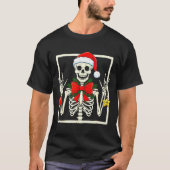 Cool Rocker Skeleton Santa Hat Christmas Punk Rock Tシャツ (正面)