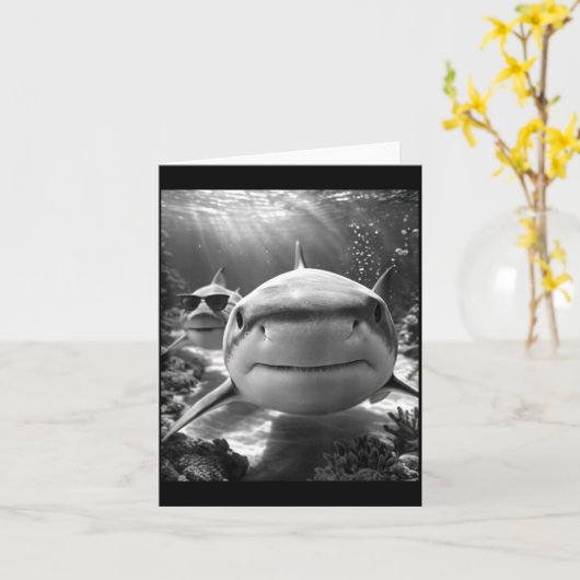 Cool Shark Animal Selfie  カード (黄色い花)