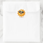 Cool Sun Cartoon Wearing Sunglasses Sticker ラウンドシール (バッグ)