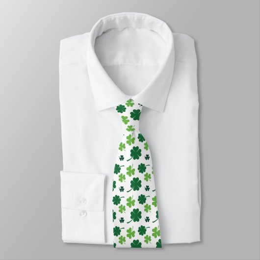 Cool tiled four leaf clovers shamrocks pattern  ネクタイ (タイ)