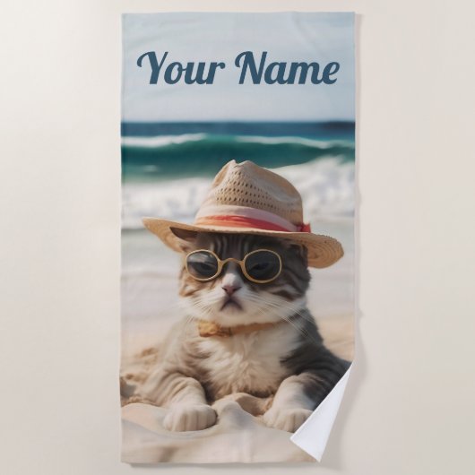 Coole Katze am Strand mit Sonnenbrille und Hut - ビーチタオル (正面)