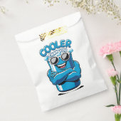 Cooler Than You – Funny Party Cooler Design フェイバーバッグ (封をした状態)