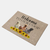 Coop Silkie Bantam Sunflowersへようこそ ドアマット (アングル)