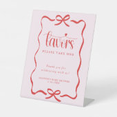 Coquette bow heart pink red baby shower favors 台座サイン (正面)