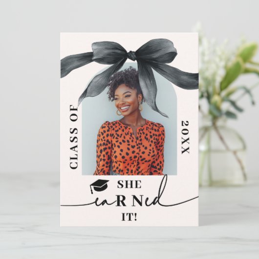 Coquette Bow Nurse 4-Photo Graduation 招待状 (スタンド正面)