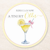 Coquette Lemon Cocktail A Tini Bit Older Birthday ラウンドペーパーコースター (正面)