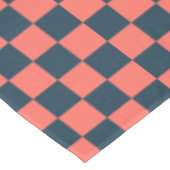Coral and navy checkerboard pattern テーブルクロス (アングル)