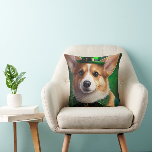 Corgi Dog in St. Patrick's Day Dress クッション (椅子)