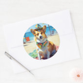 Corgi onビーチ、愛犬家の夏の贈り物 ラウンドシール (封筒)