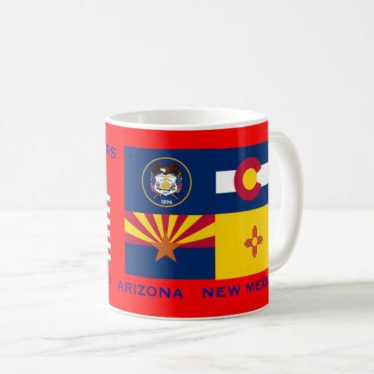 Corners*の4つの旗のマグ コーヒーマグカップ (正面右)