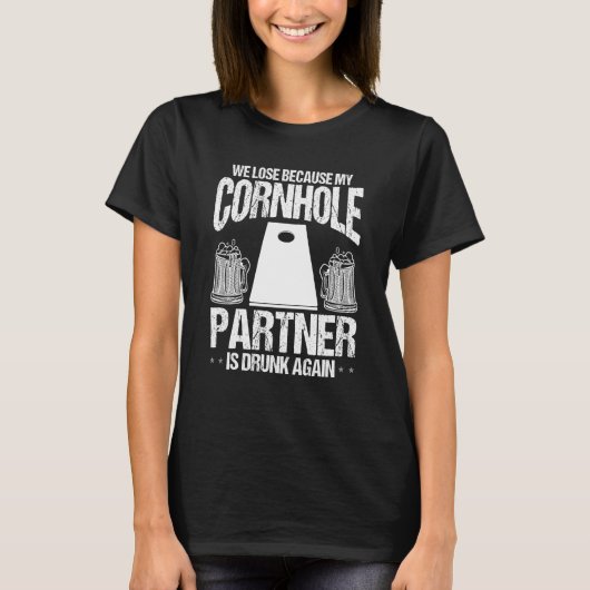 Cornhole Player Drunk Partners Teammate Throw Corn Tシャツ (正面)