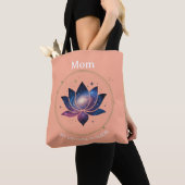 Cosmic Lotus Flower Mom Bloom トートバッグ (クローズアップ)