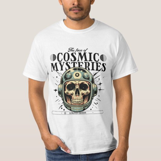Cosmic Reaper: Skull Astronaut Design Tシャツ (正面)