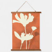 Cosmosフローラシルエット（オレンジ色の背景） 吊り下げ型タペストリー (正面)