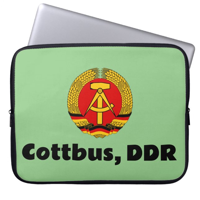 Cotbus, East Germany (DDR, GDR) Ossi ラップトップスリーブ (正面)