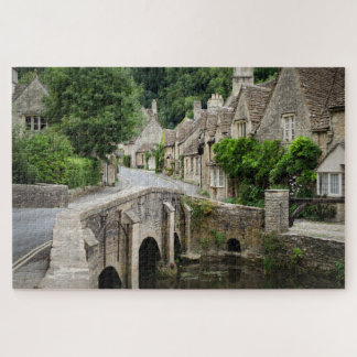 Cotswolds、イギリスの城Combeの橋 ジグソーパズル