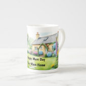Cottage Garden Panorama Floral Personalized ボーンチャイナマグカップ (正面右)