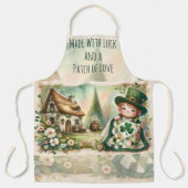 Cottage Leprechaun Patchwork Quilt Scene エプロン (正面)