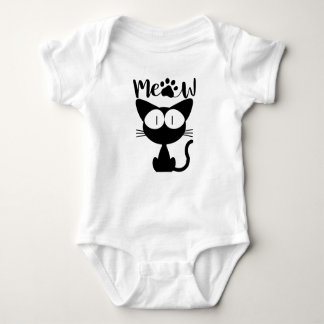 Cotton baby shirt with a cute black cat design ベビーボディスーツ