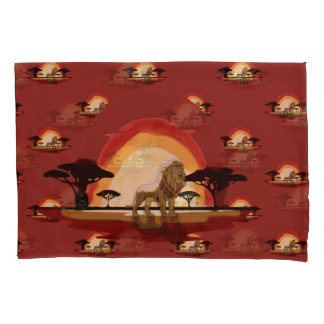 Coucher de soleil savane lion 枕カバー