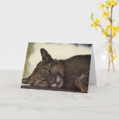 "Couger"睡眠の野性生物の写真の挨拶状 カード (黄色い花)