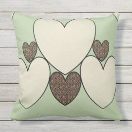 Country-Quilt_Suggle-Hearts (c)の_Sage-Cheetahの_LAR クッション