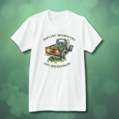 Country Truck Hauling Shamrocks and Shenanigans  Tシャツ